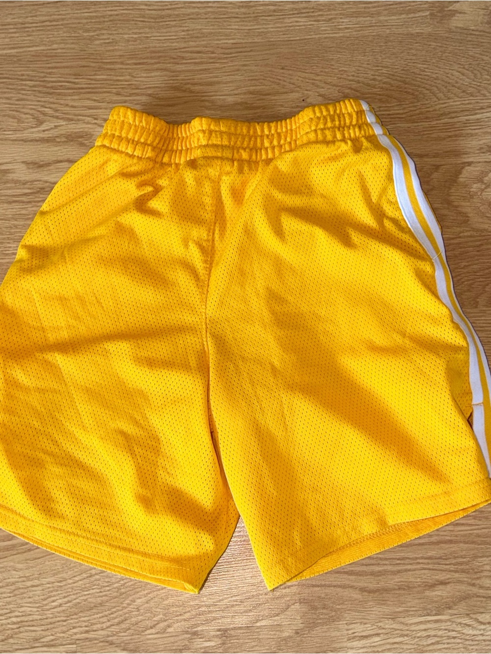 Champion Boys Mesh Athletic Shorts Yellow White Striped Youth Size Medium - Picture 3 of 4